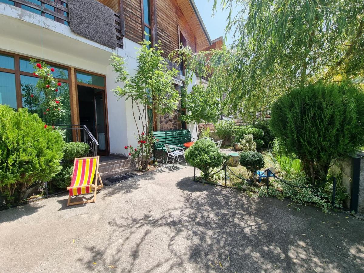 Villa Sun Valley Bakoerjani Buitenkant foto